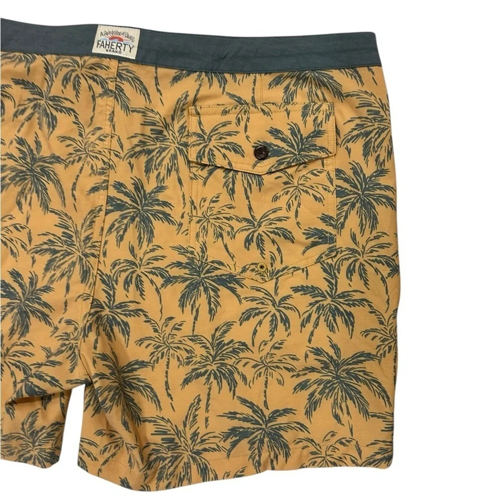 Faherty Palm Tree Yellow Grey Board Shorts Mens Size 40 Lace up Swim Surf